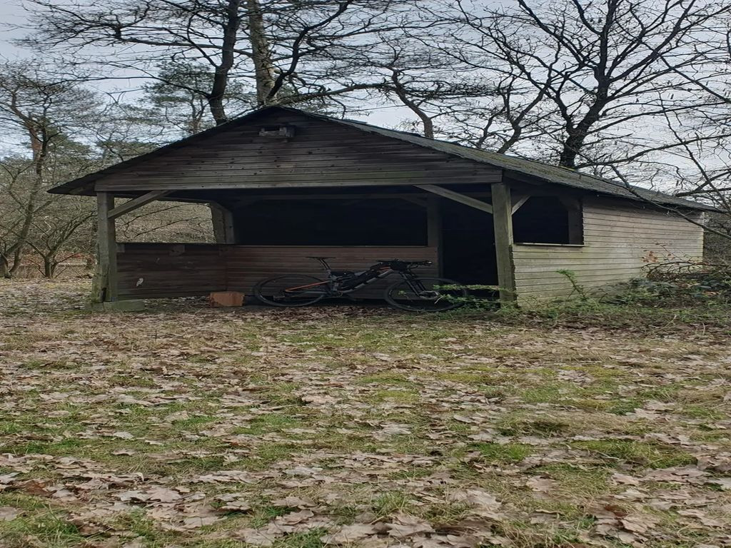 Shelter near Behnsdorf