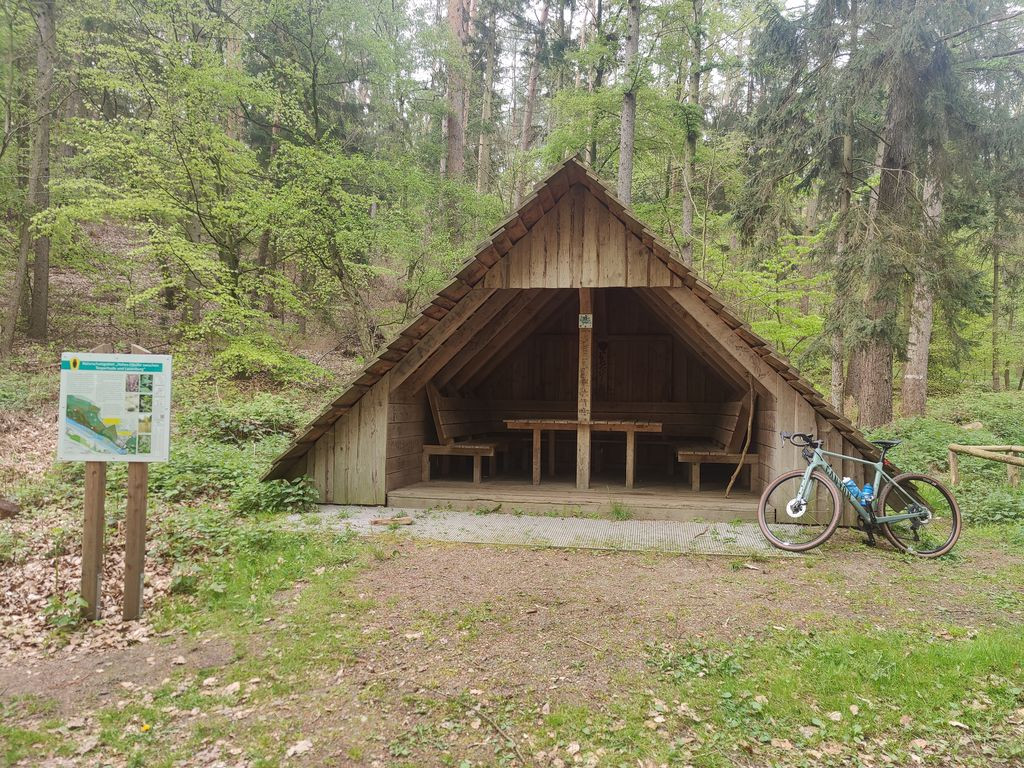 2148- Hütte am Wanderweg
