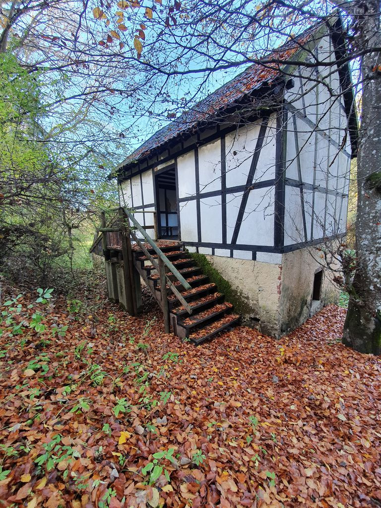 Unterstand am Eifelsteig