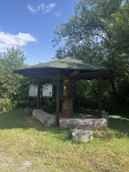 Lunch shelter near Mettmecke Weg