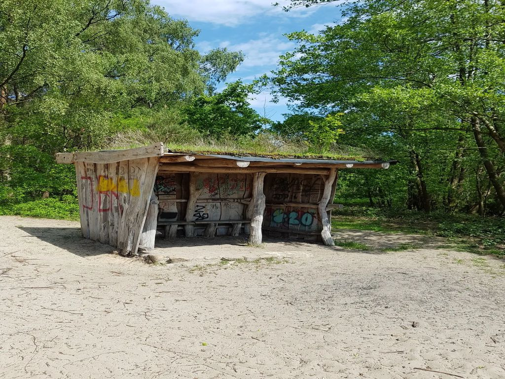 Shelter near Katastrophenweg