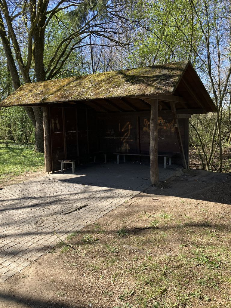 Schutzhütte am Spielplatz