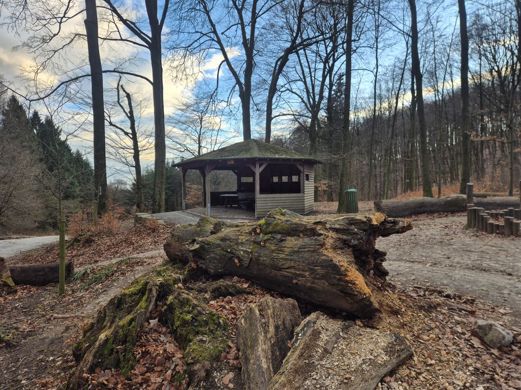 33619 - Pavillon Schutzhütte