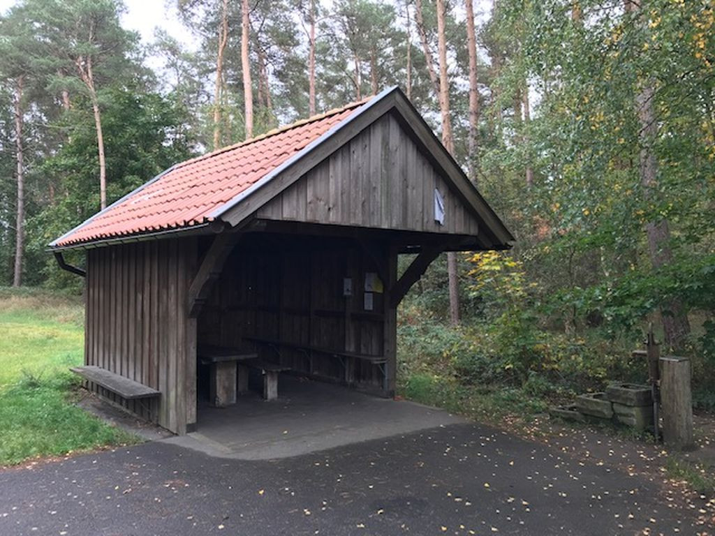 33428 - Schutzhütte Heckerheide