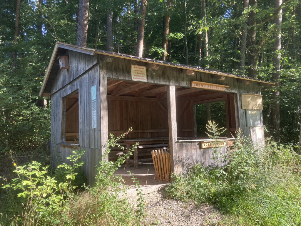 Lunch shelter near St 2259