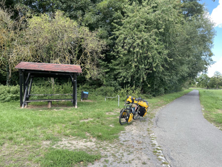 Lunch shelter near Elberadweg