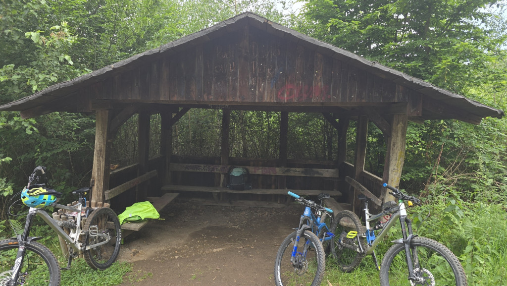 Lunch shelter near Schmale Allee