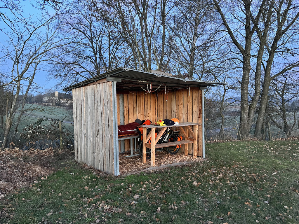 Luchadores shelter 0.1