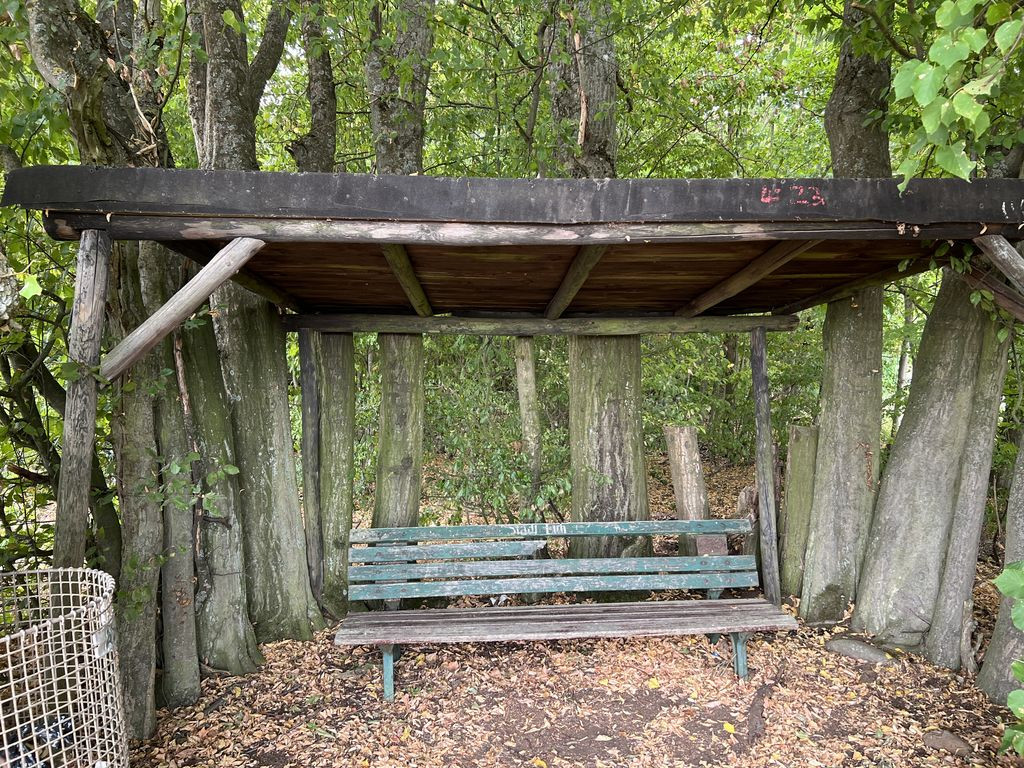Lunch shelter near L 3355
