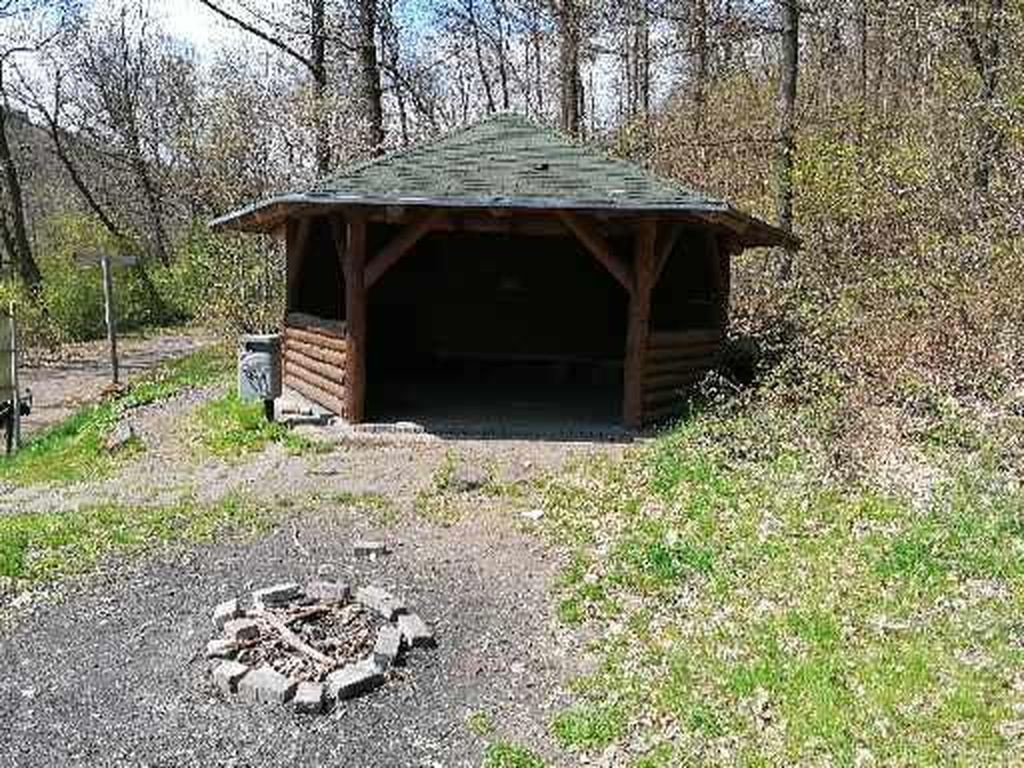 lean-to Erlenbrunnen