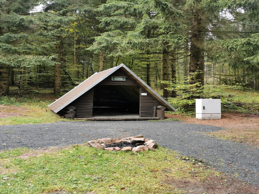 9989- Schutzhütte am Jagdberg