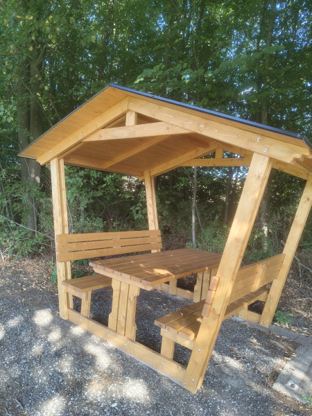 Lunch shelter near K 309