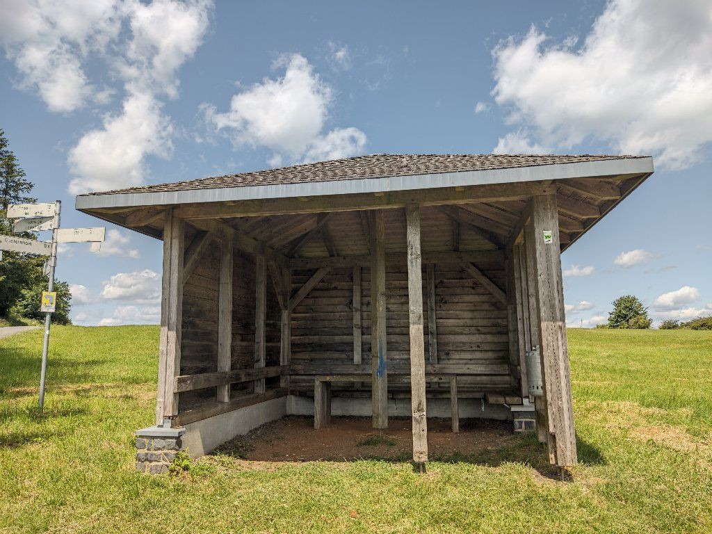 35767 - Schutzhütte