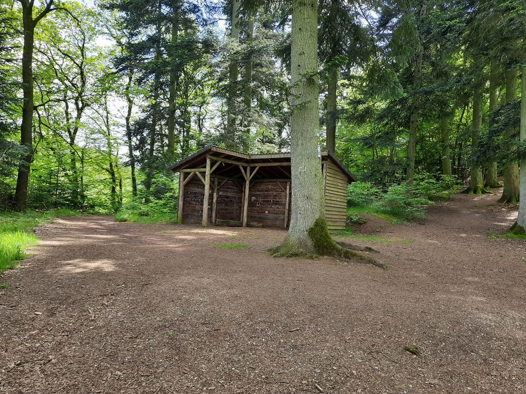 Lunch shelter near L 16