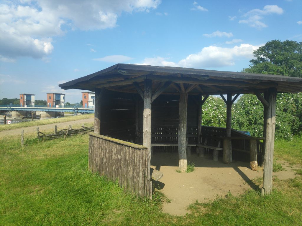 Basic Shelter Gnevsdorfer Wehr