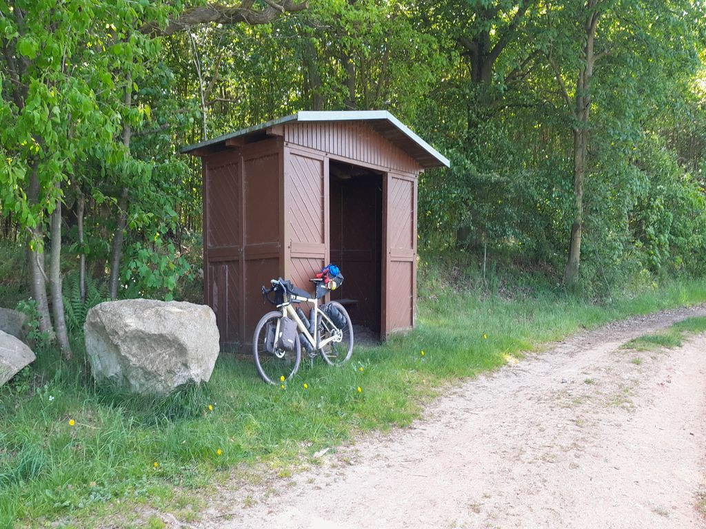 Small hut with a bench