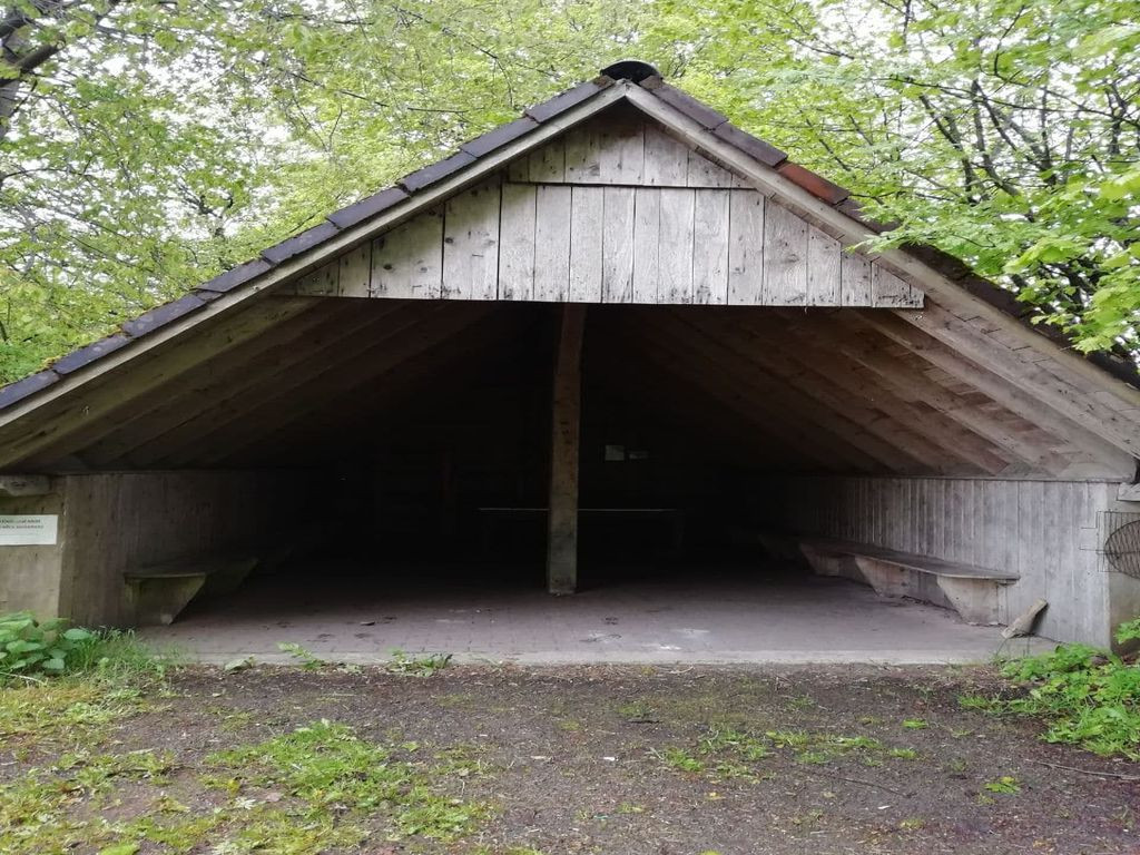 Grillhut an der Kreuzkapelle