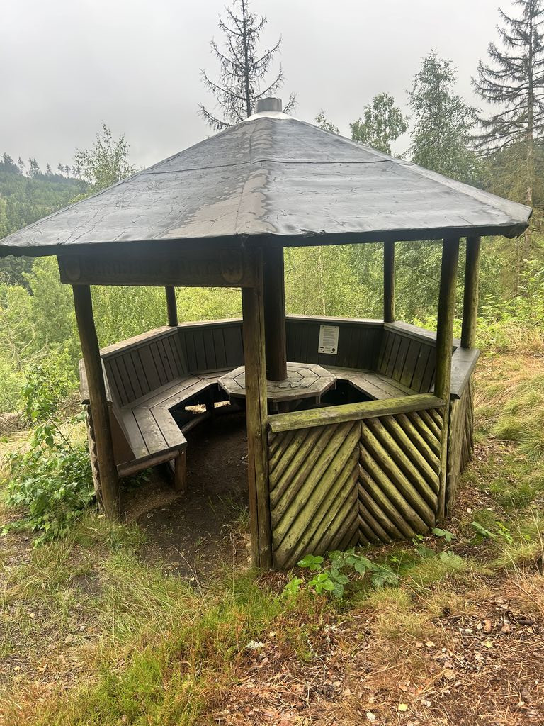 Runde Schutzhütte