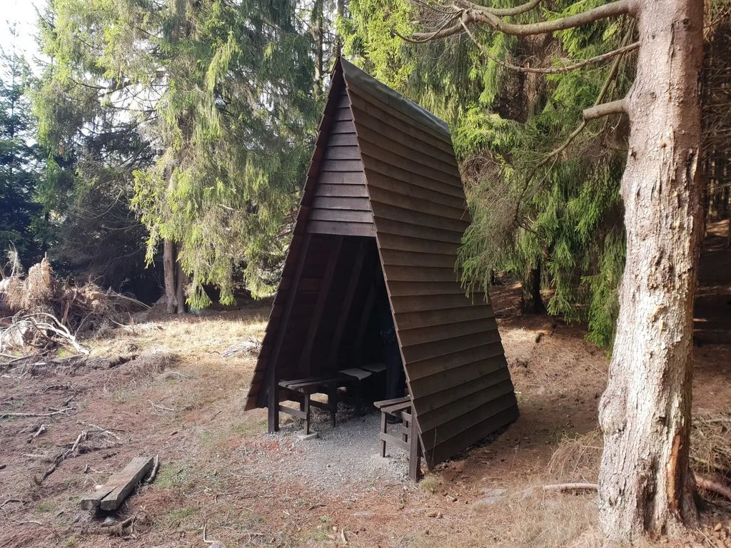 38877 - Schutzhütte
