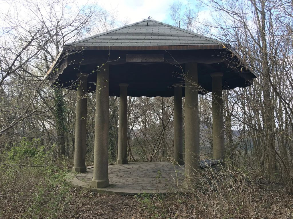 Dr. Eduard von Gartzen Basic Shelter