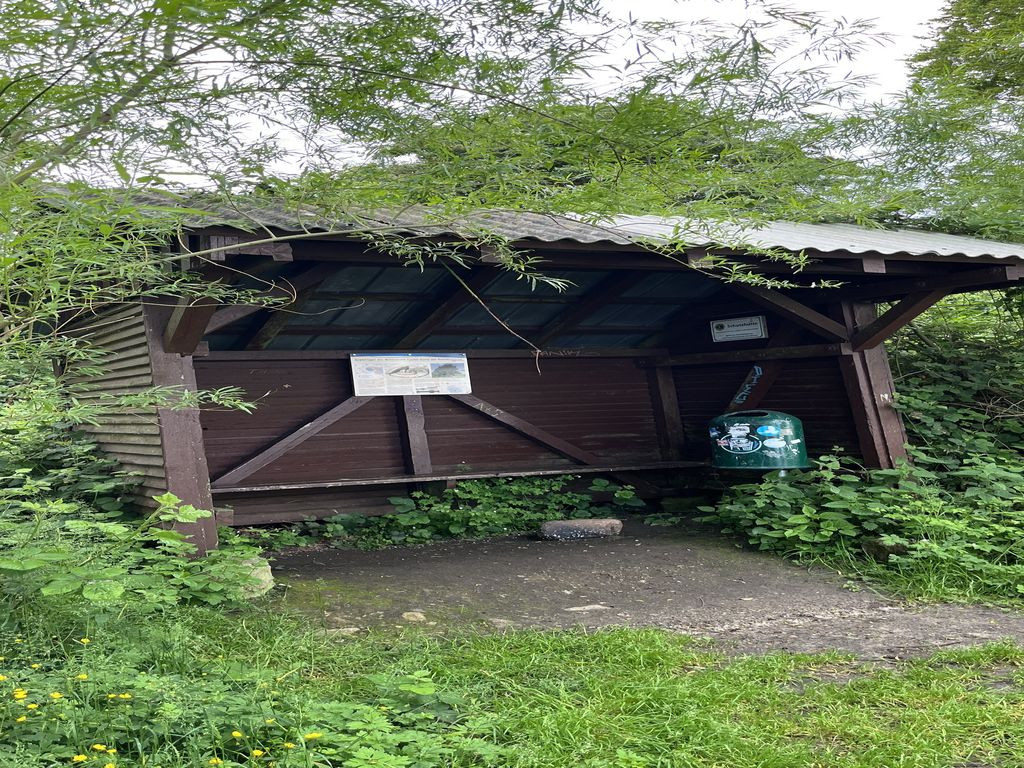 Shelter near L 265