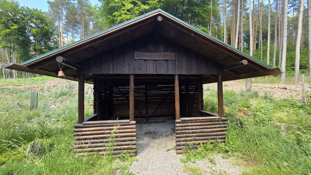 Shelter near Hohe Straße