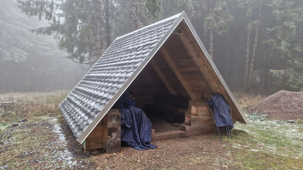 Schutzhütte an der Neuhöfer Wiese