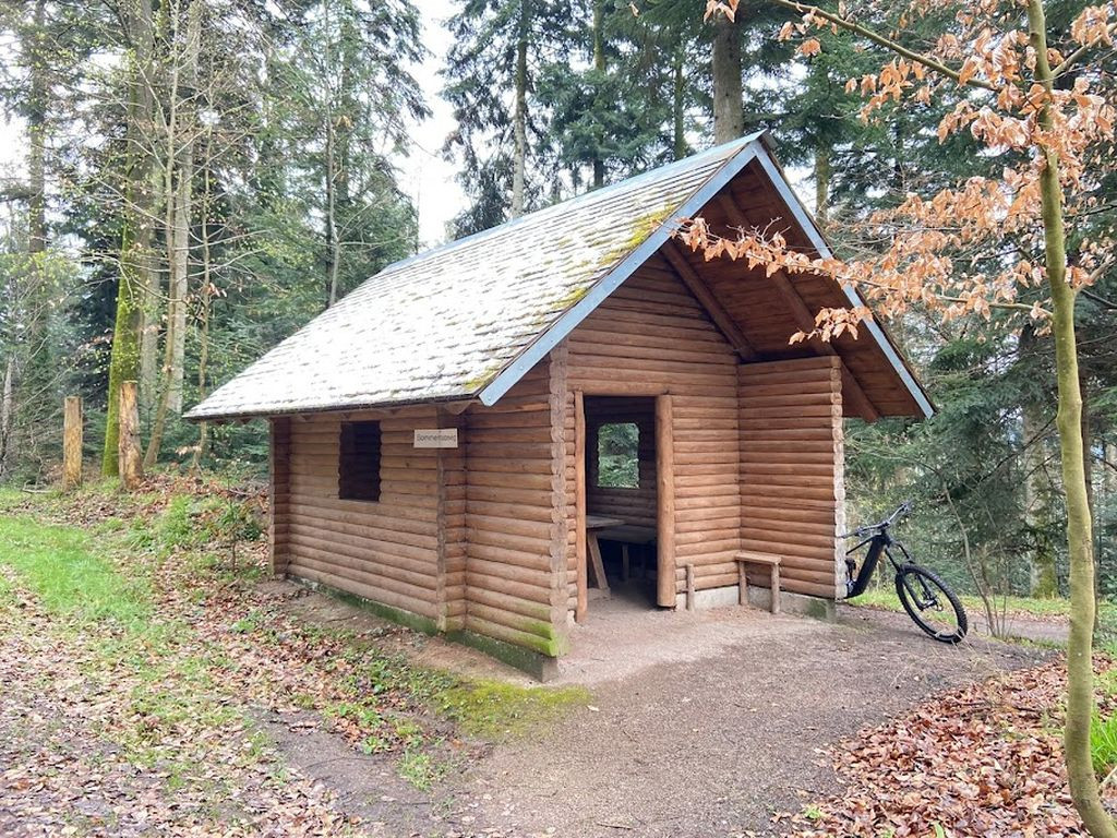 Sommerwaldhütte