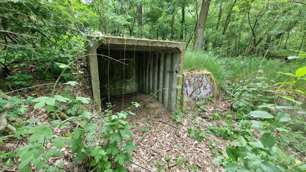 Shelter near Am Emscherbrunnen