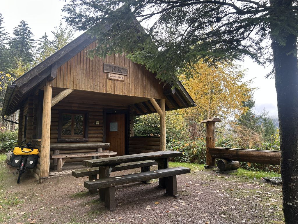 Schutzhütte Grube